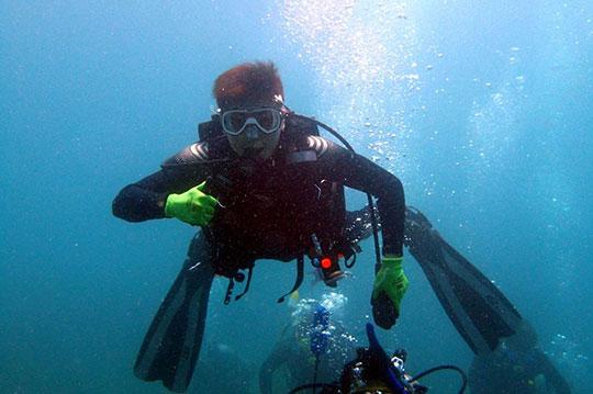 海滩宾馆逃生